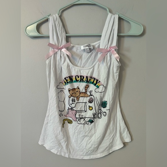 Crafting Kitten Tank Top - Picture 2 of 5